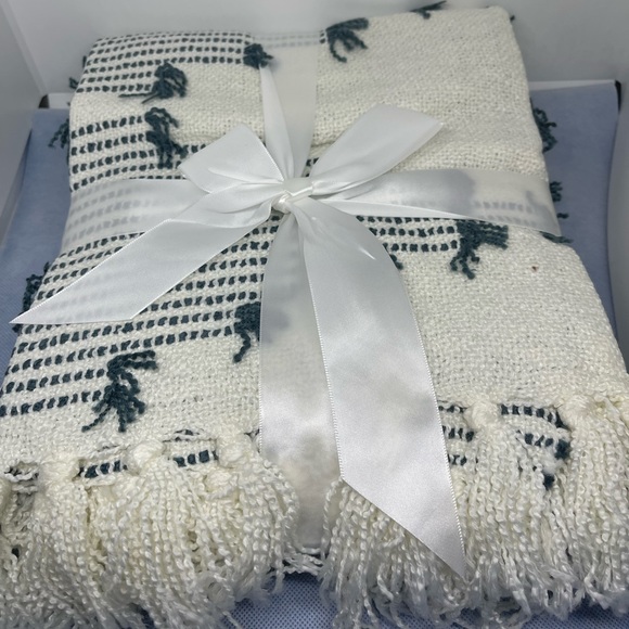 Bedding Revolution Home Decor Shawl Blanket Poshmark